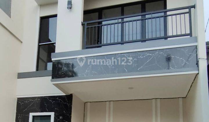 Rumah 2 Lantai Baru di Regency Melati Mas, Serpong Utara. 1