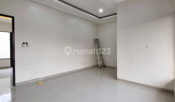 Rumah 2 Lantai Baru di Villa Melati Mas Minimalis Modern 2