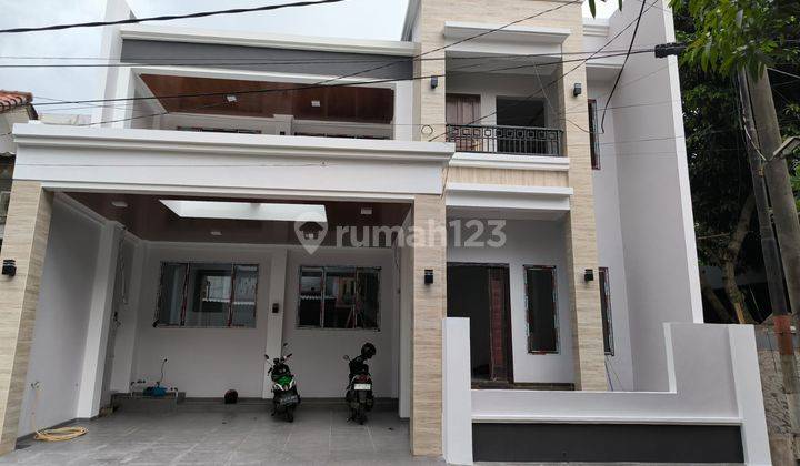 Rumah Dijual 2 Lantai Baru Minimalis Modern di Villa Melati Mas 1