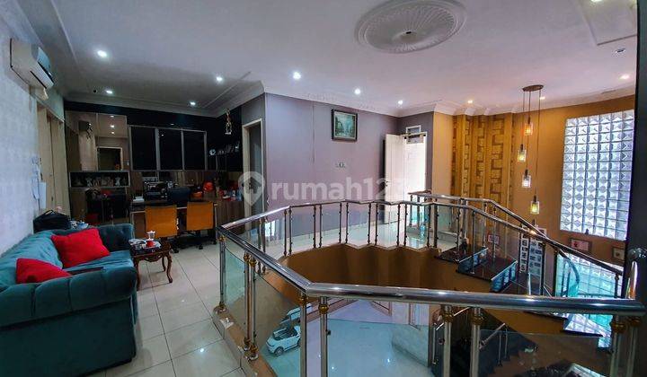 Rumah Hook/Hoek Mewah luas 377m² di Kelapa Puan, Kelapa gading, Jakarta utara 2