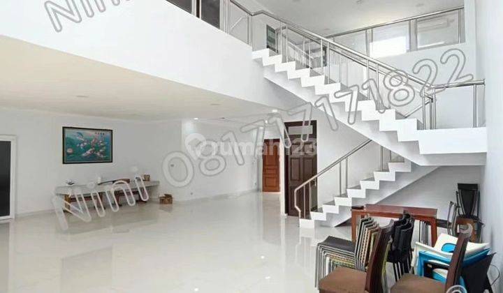 Dijual cepat rumah mewah luas 308m², full renov ditaman modern, cakung jakarta timur 1