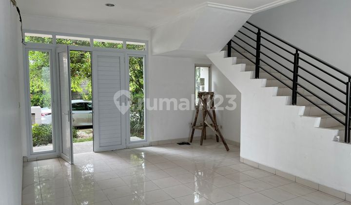 Disewa Rumah Bagus di Summarecon Bekasi  5