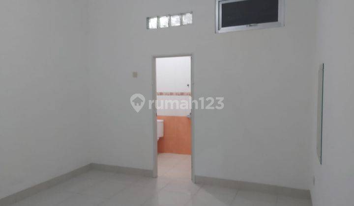 Disewakan Rumah  Siap Huni Kelapa Gading Jakarta Utara 4