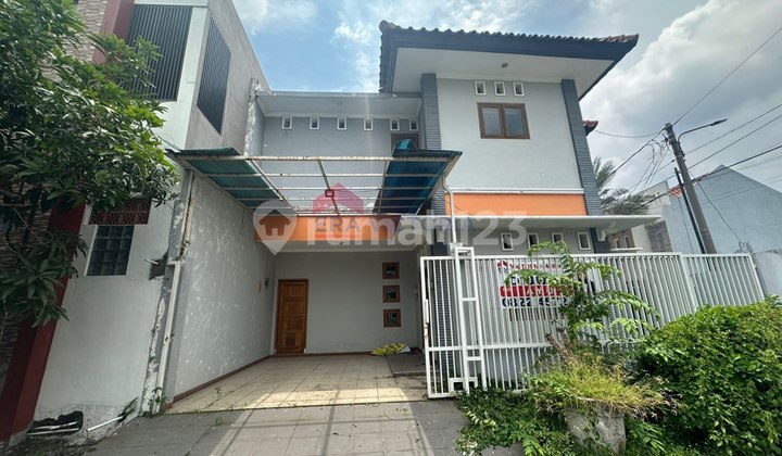 House in a Strategic Location Near Wiyung Hospital Surabaya