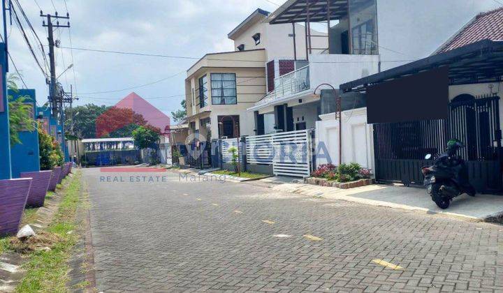 Rumah Bagus Fully Furnished Dekat Bandara Pakis Malang 2