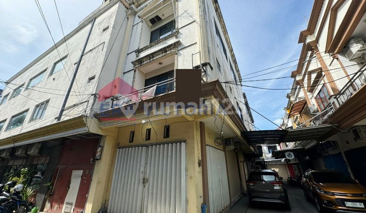 Ruko Kondisi Bagus Ex Salon Kecantikan Soekarno Hatta Malang