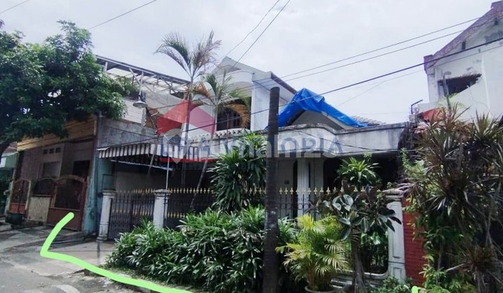Rumah Lokasi Tengah Kota Ngagel Surabaya