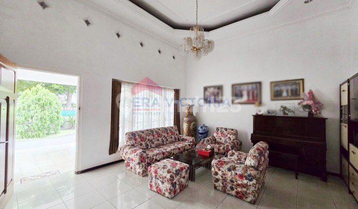 Rumah Klasik Bangunan Kolonial Klojen Kota Malang Rumah Klasik Bangunan Kolonial Klojen Kota Malang