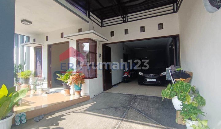 Central City House Near Renowned University in Malang City 2