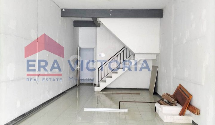 Two-Story Ruko in Culinary Area, Suitable for Cafe in Lowokwaru Two-Story Ruko in Culinary Area, Suitable for Cafe in Lowokwaru