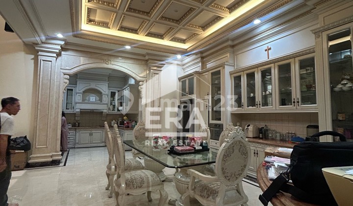 For Sale Luxury Split Level 4-Story House in Bisma, 2