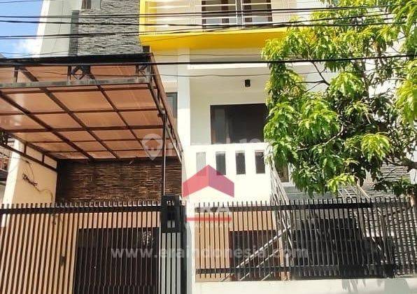 Jual Cepat Rumah Minimalis Type Split Level di Taman Nyiur 1