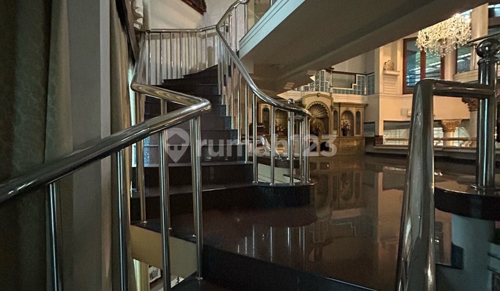 Dijual Rumah Mewah Klasik Ada Kolam Renang Di Sunter Bisma 2