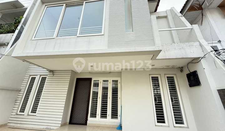 Dijual Cepat Rumah Rapih Di Janur Elok Kelapa Gading