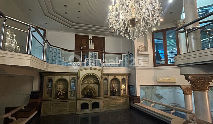 Dijual Rumah Mewah Klasik Ada Kolam Renang Di Sunter Bisma