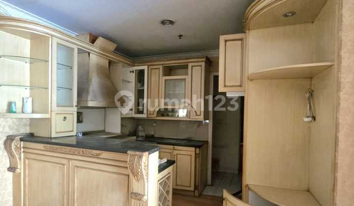 Dijual Apartemen Lt Rendah French Walk Moi 