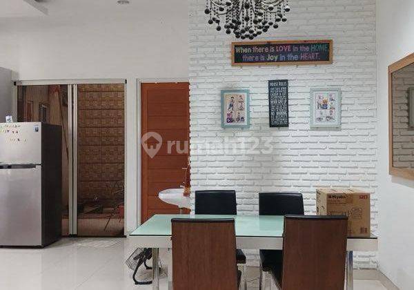 Dijual Cepat  Rumah Minimalis, Bangunan Baru Di Taman Nyiur  2