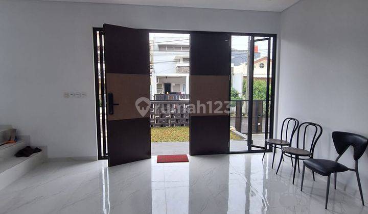 Dijual,rumah Cantik 2 Lt Semi Furnished SHM di Sektor 9 bintaro,  1