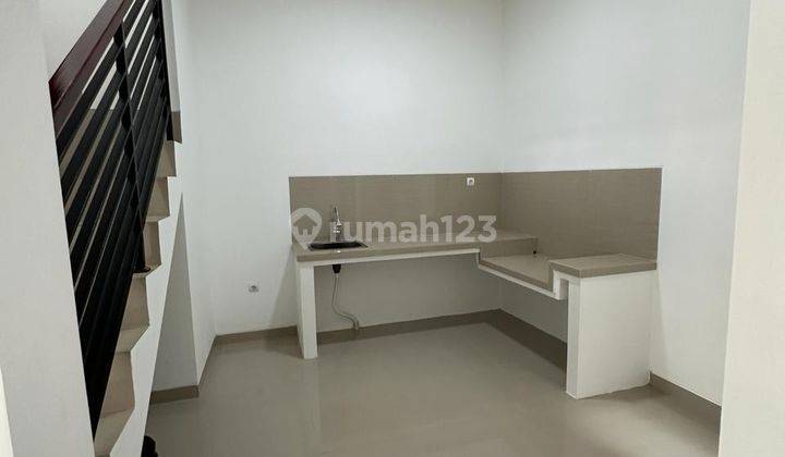 Rumah 2 Lt Murah, Bagus SHM Graha Raya, Tangerang Selatan 2