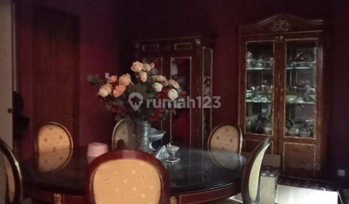 Rumah 2 Lantai Semi Furnished,lokasi Premium,shm, Menteng Bintaro 1