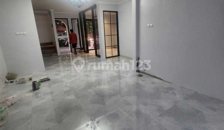 Beautiful House Fully Renovated Unfurnished, Swimming Pool Sector 9-Bintaro, South Tangerang