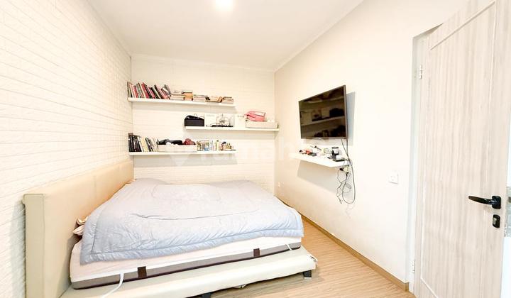 For Sale Freehold House in BSD Graha Raya, Tangerang For Sale Freehold House in BSD Graha Raya, Tangerang