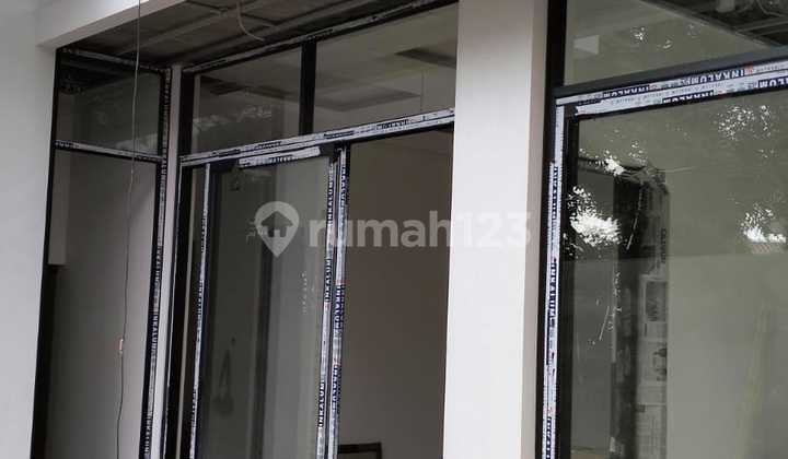 Rumah Terenovasi Total Graha Bintaro