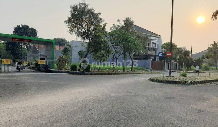 rumah rapi luas hampir 150m2, lokasi strategis Sudah Renovasi 2