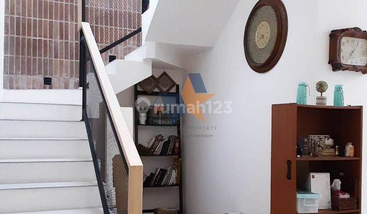 Dijual Rumah Cantik 2Lantai Siapp Huni - Graha Raya Bintaro  2