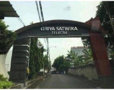 RUMAH MEGAH DI PERUMAHAN TELKOM GRIYA SATWIKA 2