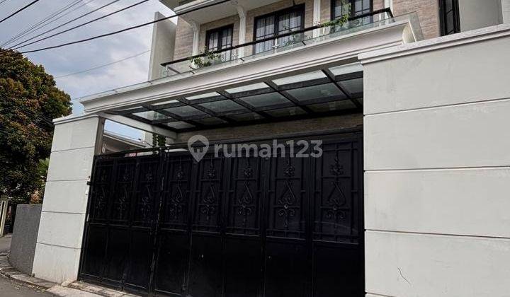 Disewakan Rumah Hoek Premium Lengkap Swimming Pool Full Furnished Di Jati Asih