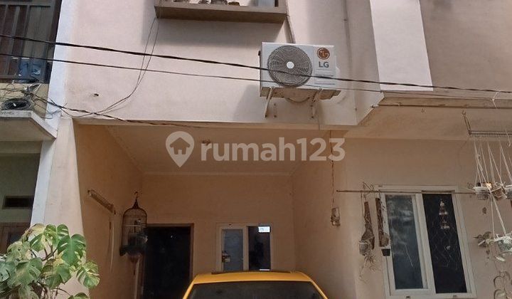 For Sale 2-Story House in Jagakarsa Subdivision, South Jakarta 2