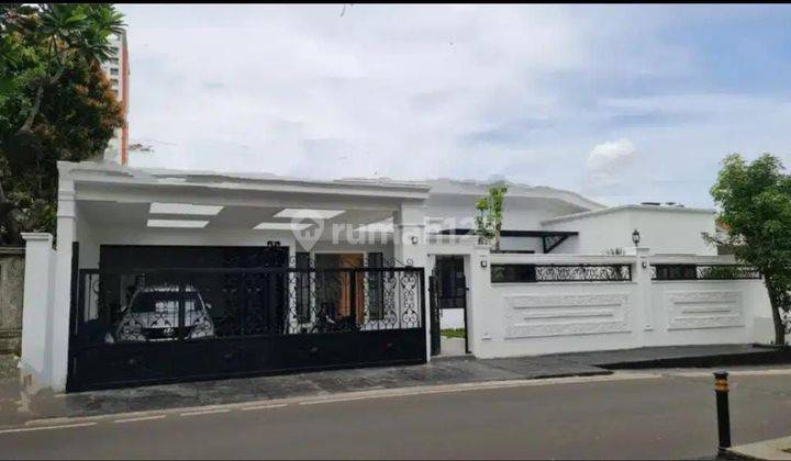 Paling murah rumah mewah baru hanya 15 Miliar di sebrang Citos cilandak jakarta selatan di Jalan Wijaya Kusuma 1