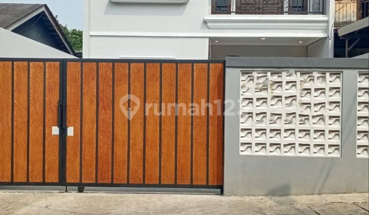 Disewakan Rumah 2 Lantai Baru Siap Huni SHM di Kebagusan