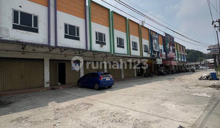 Strategic Shophouse with Ample Parking in Kalimalang, West Cikarang, Bekasi 2