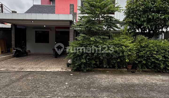 Dekat Akses Tol Dekat Akses Tol