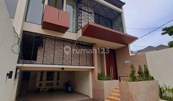 Dijual Rumah Townhouse Modern Baru Siap Huni di Kemang. Harus Lihat 1