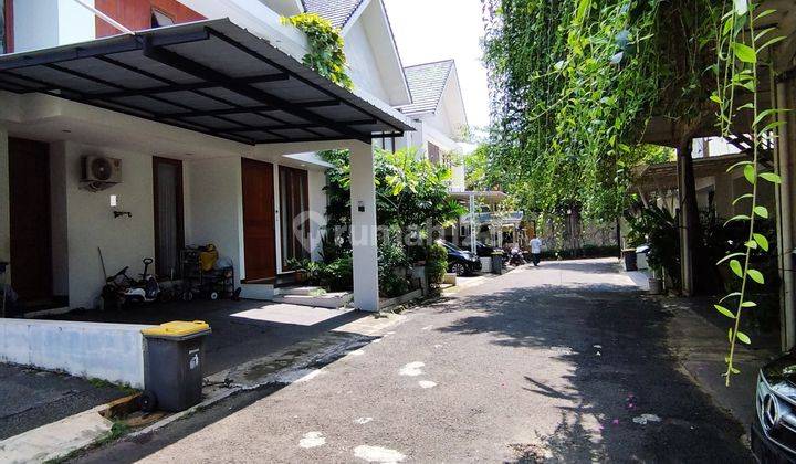 Harga Bu Dijual Rumah Townhouse Lingkungan Asri di Duren Tiga 1