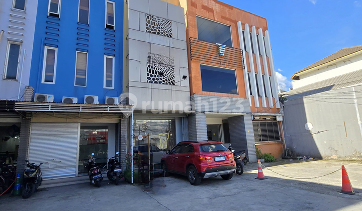 Murah Dijual Ruko Cipete Raya Lokasi Premium di jalan utama, hanya 50 meter ke MRT Cipete dan Parkiran luas Murah Dijual Ruko Cipete Raya Lokasi Premium di jalan utama, hanya 50 meter ke MRT Cipete dan Parkiran luas