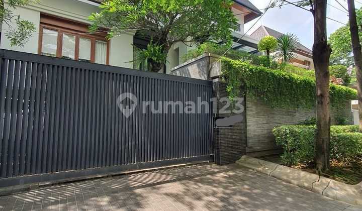 Kebayoran Baru Luxury House Western Style, Dilengkapi LIft, Lokasi Prima