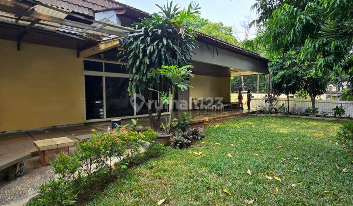 Rumah Tua Daerah Prima Pakubuwono 6 Kebayoran, Lokasi Tenang 1