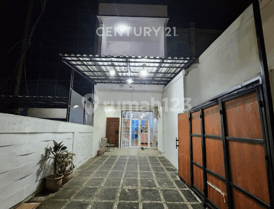 Strategic Comfortable 2-Story Residential Ruko in Rawamangun S9276 2