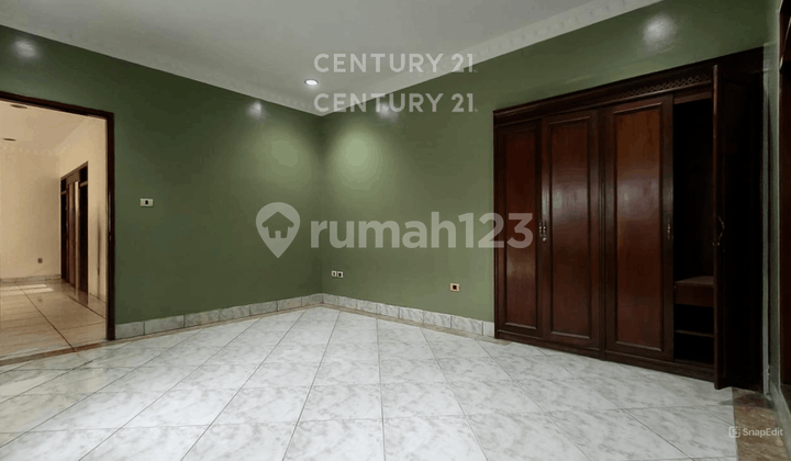 Rumah Lokasi Strategis Halaman Luas Di Jl Bangka Raya  S8579 2