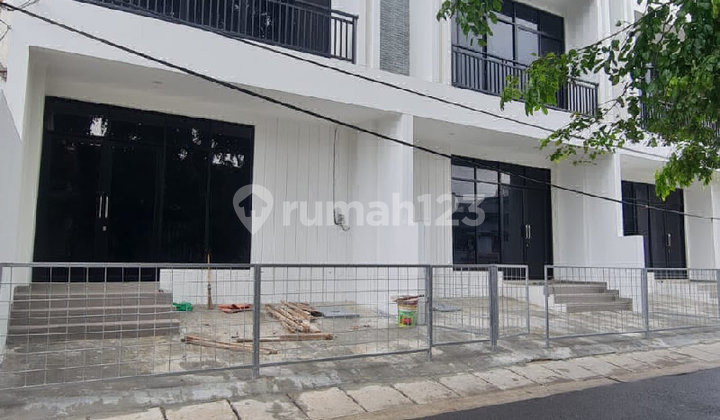 New 4-Story Corner Shop House by the Road in Taman Ratu S9424 New 4-Story Corner Shop House by the Road in Taman Ratu S9424