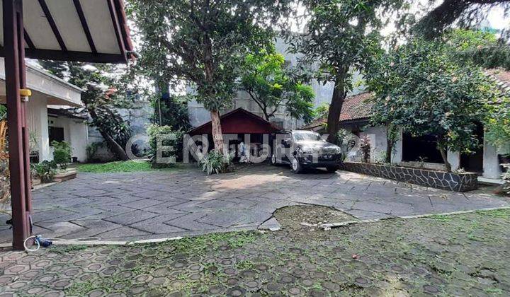 Rumah Luas Dan Asri Di Cipulir Kebayoran Lama S7438 1