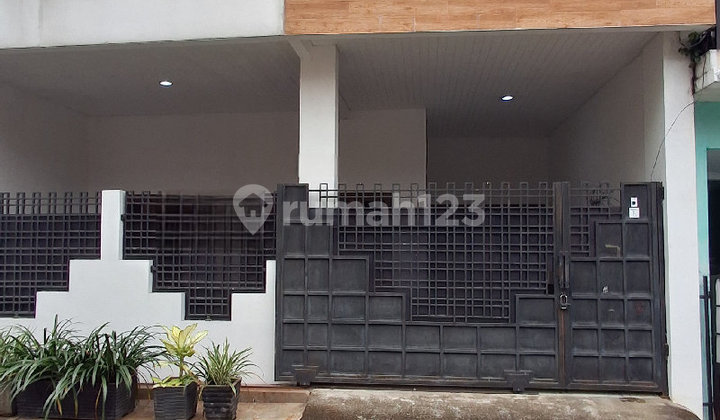 Ready-to-Occupy 2-Story House in a Complex in Bintara, East Jakarta S9550 1