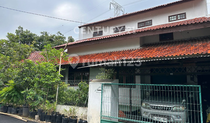 Vintage 3-Story East-Facing House in Pamulang S9289