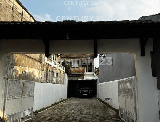 2-Story Ready-to-Occupy Flood-Free House in Pejaten, South Jakarta S9282 2