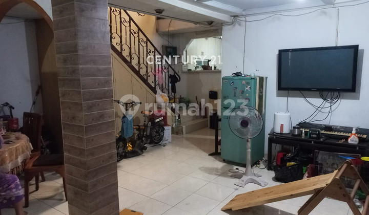 Rumah 2 Lantai Dipinggir Jalan Raya Di Malaka Sari S8328 2