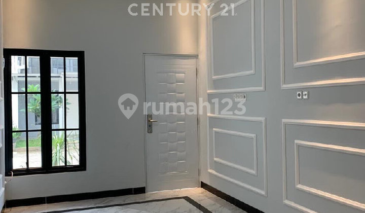 Rumah 2 Lantai Klasik Modern Mewah Harga Murah di Bekasi S9352